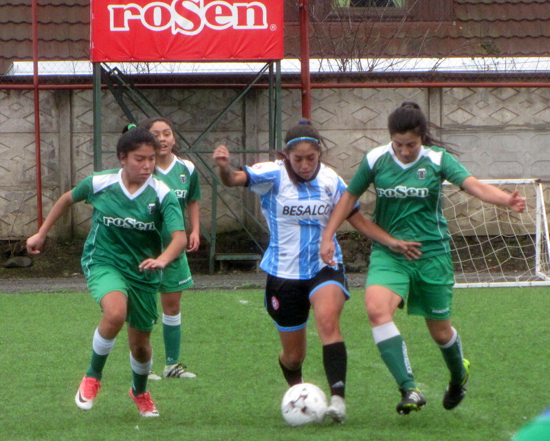 RAMA FEMENINA CLUB DEPORTES TEMUCO RECIBE A CURICO UNIDO COMPLEJO M11 LABRANZA
